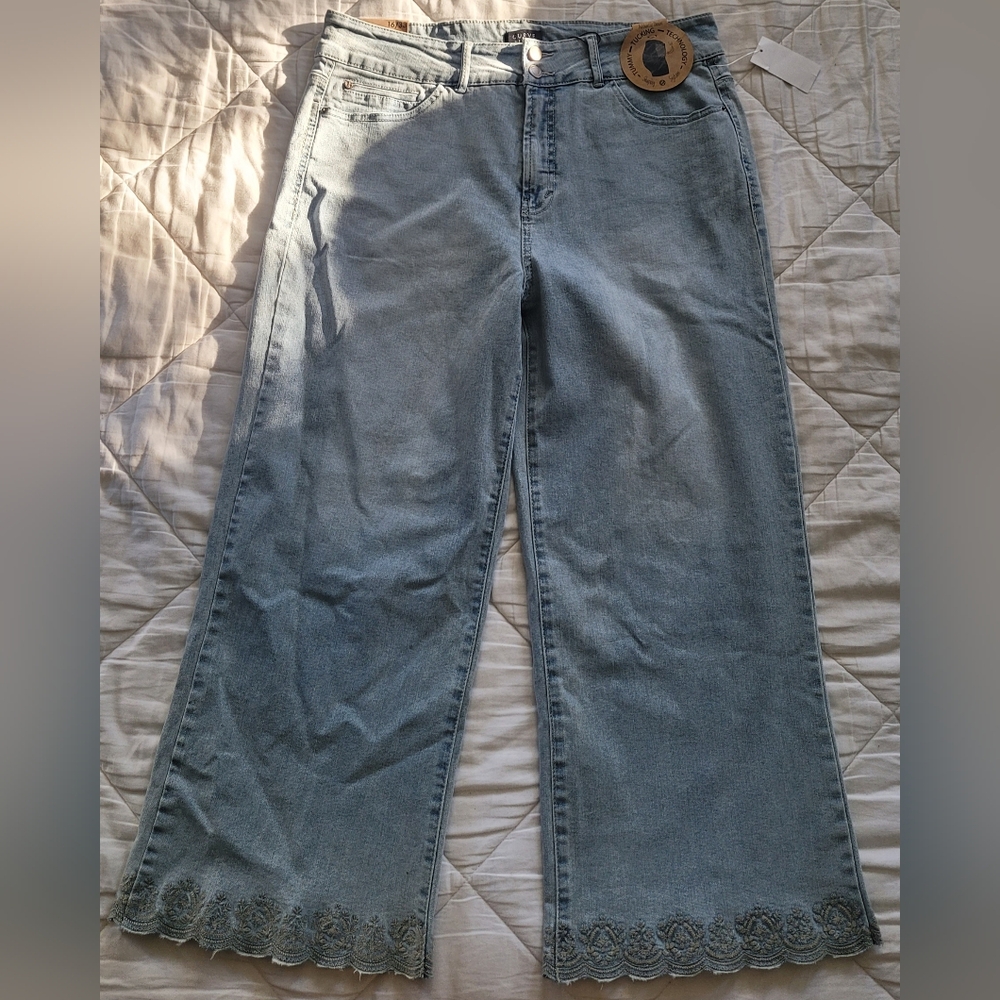 Women's Light Blue Jeans with Lace Hem